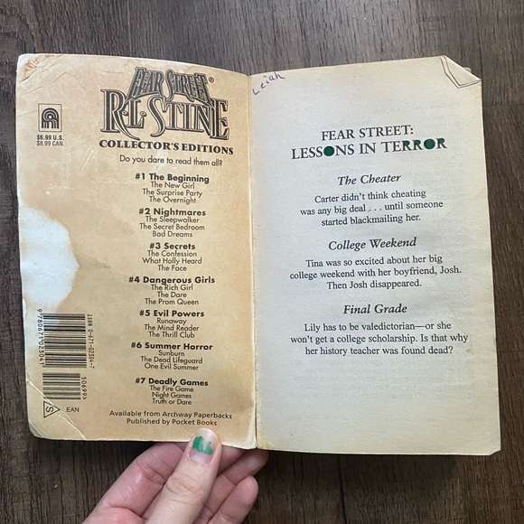 Fear Street Collector’s Edition #8 by R.L. Stine - Picture 3 of 5